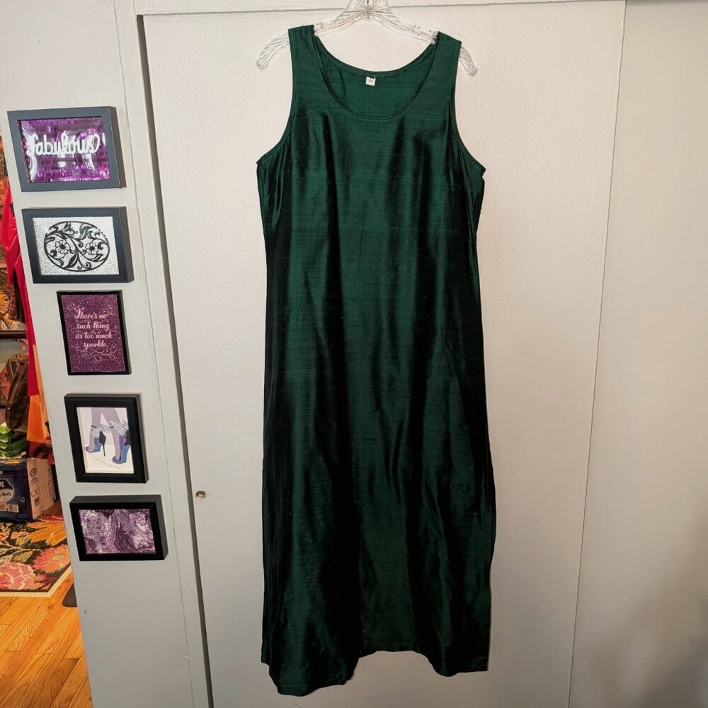 Vogue Business Emerald Dress - Sleeveless Midi Dress - 100% Silk